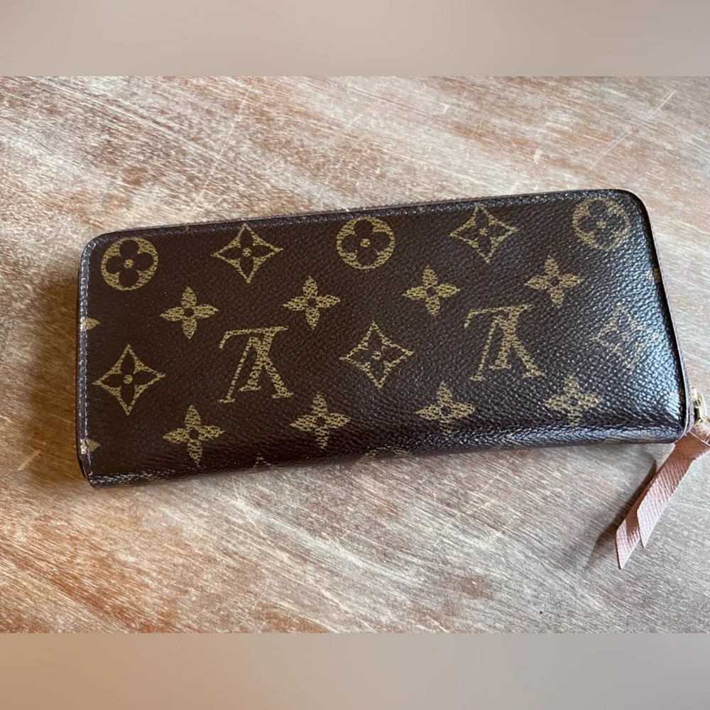 Authentic Louis Vuitton Rose Ballerine Pink and Brown Zipper Clemence zip Wallet - Picture 5 of 14